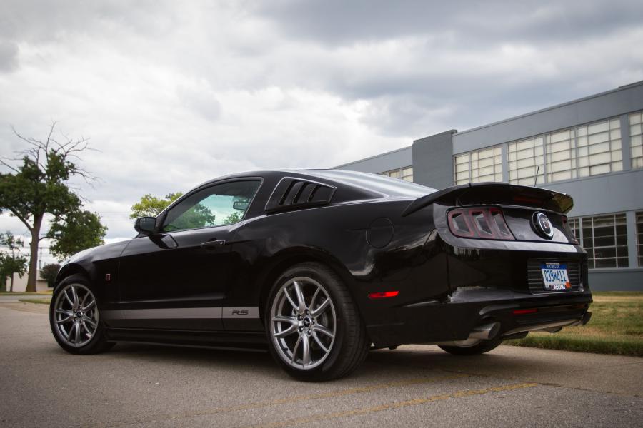  Ford Mustang RS by Roush 2012 года  (фото 9 из 32)